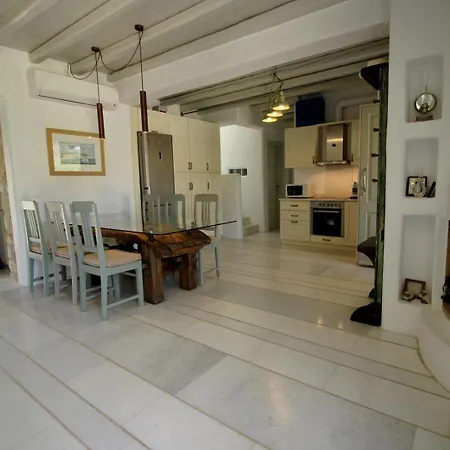 Holiday home Golden House