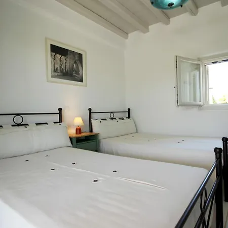 Golden House * Chrisi Akti (Paros)